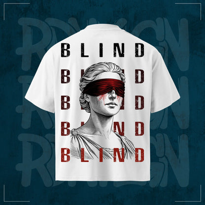 Weißes RodneyLogan Blind Oversized T-Shirt mit großem Rückenprint einer verbundenen Statue und „Blind“-Schriftzug auf dunkelblauem Hintergrund.