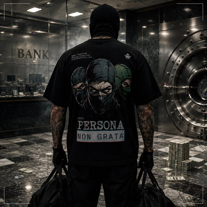 Rückansicht des Rodney Logan PERSONA NON GRATA schwarzen Oversized T-Shirts mit großem Grafikprint und Schriftzug "Persona Non Grata".